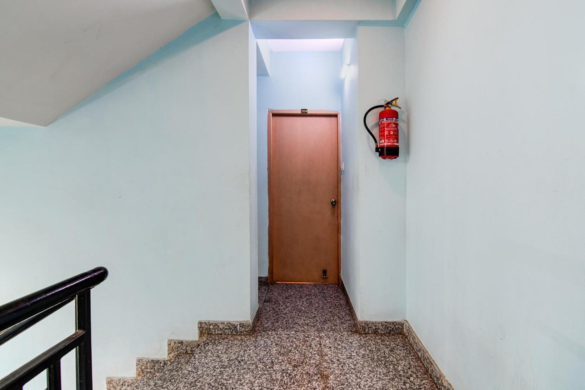 כלכותה Hotel O Casa Astra מראה חיצוני תמונה